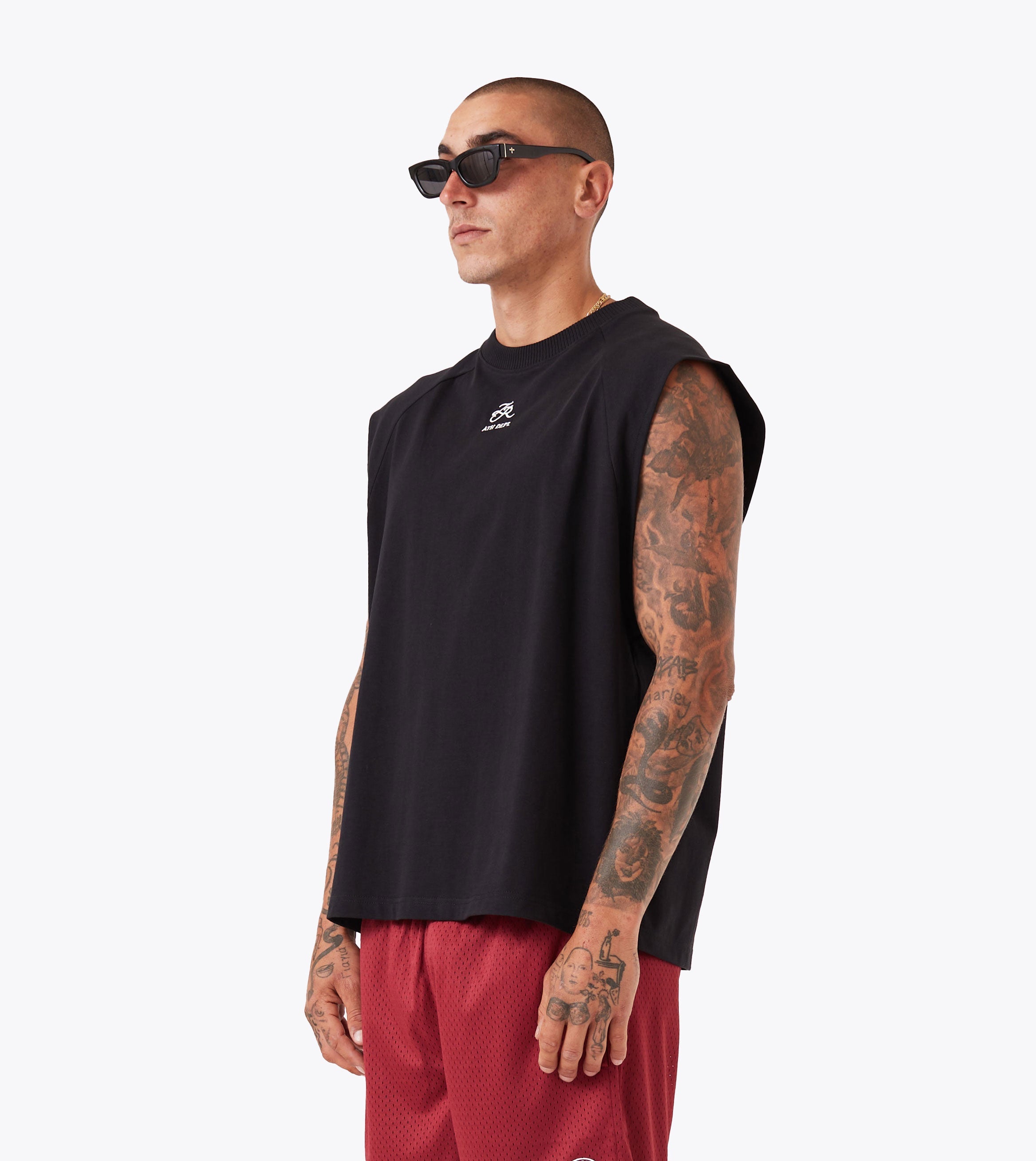 Emblem Muscle Black