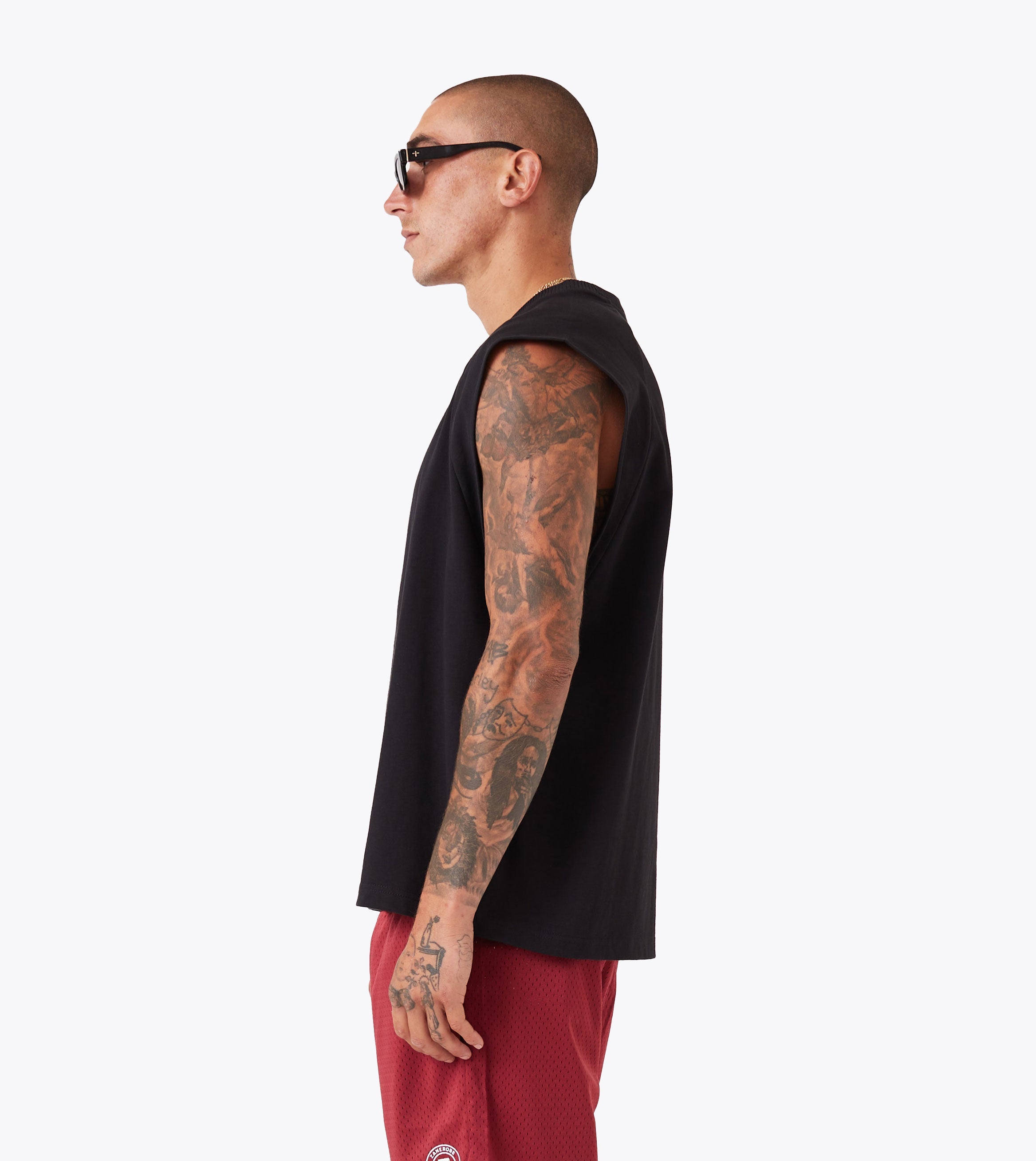Emblem Muscle Black