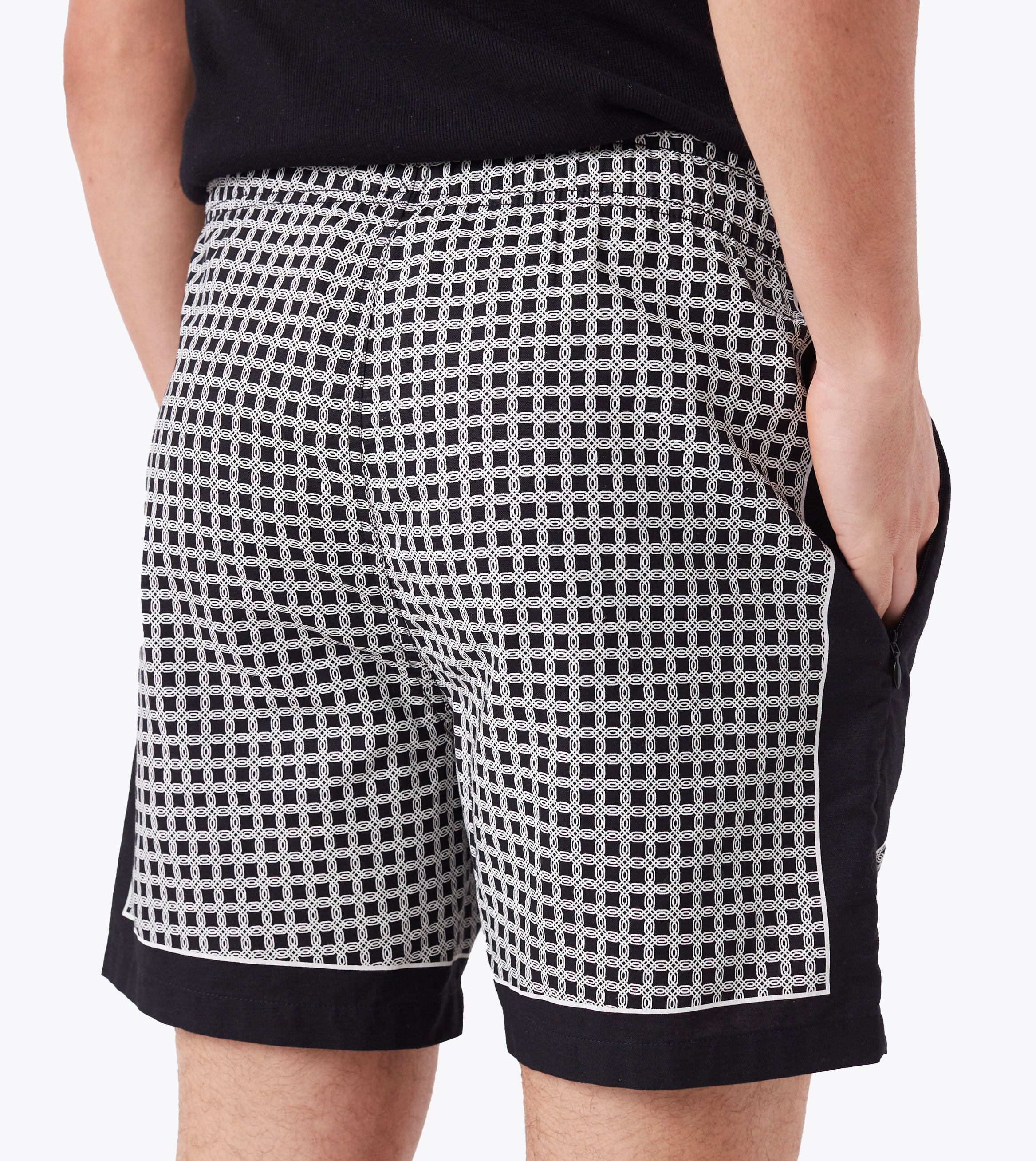 Link-Up Holiday Short Black