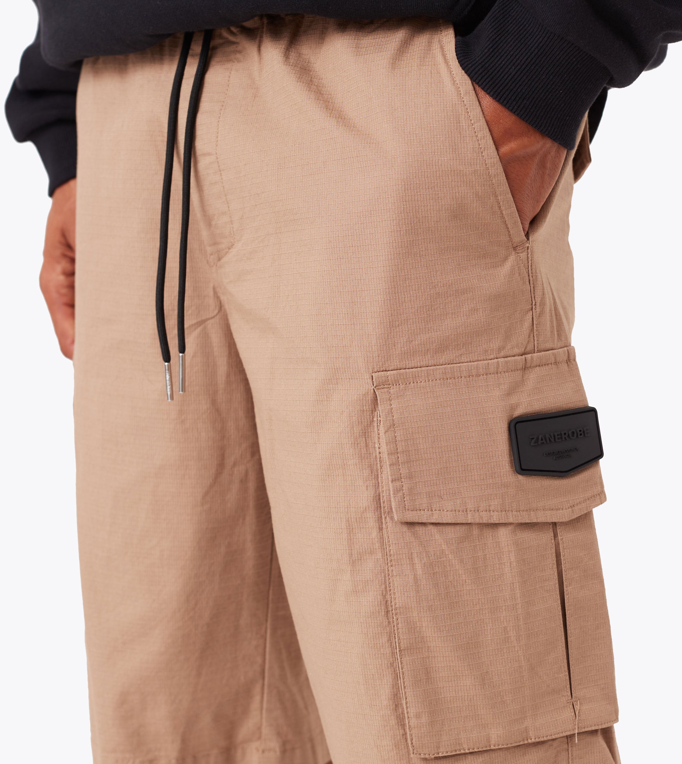 Parachute Short Dk Tan