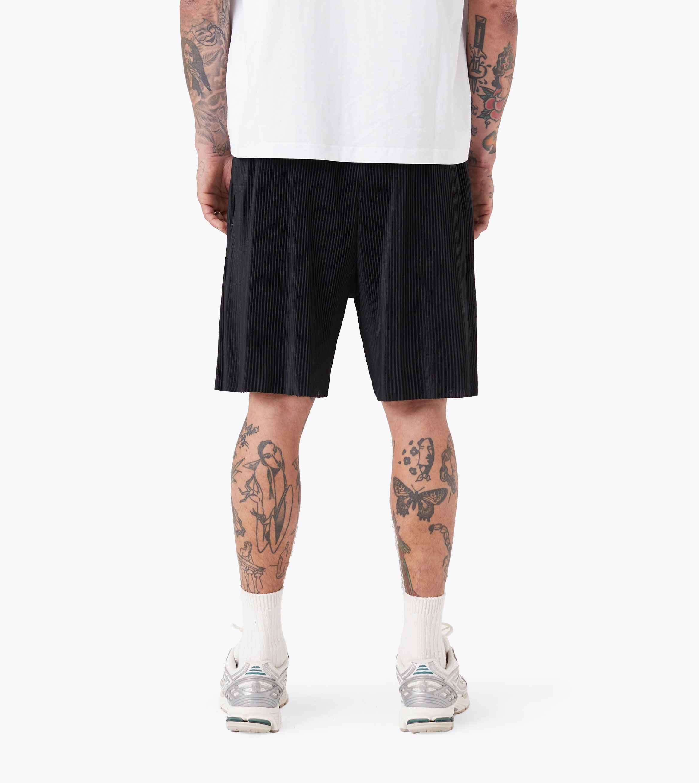 Pleated Short Black
