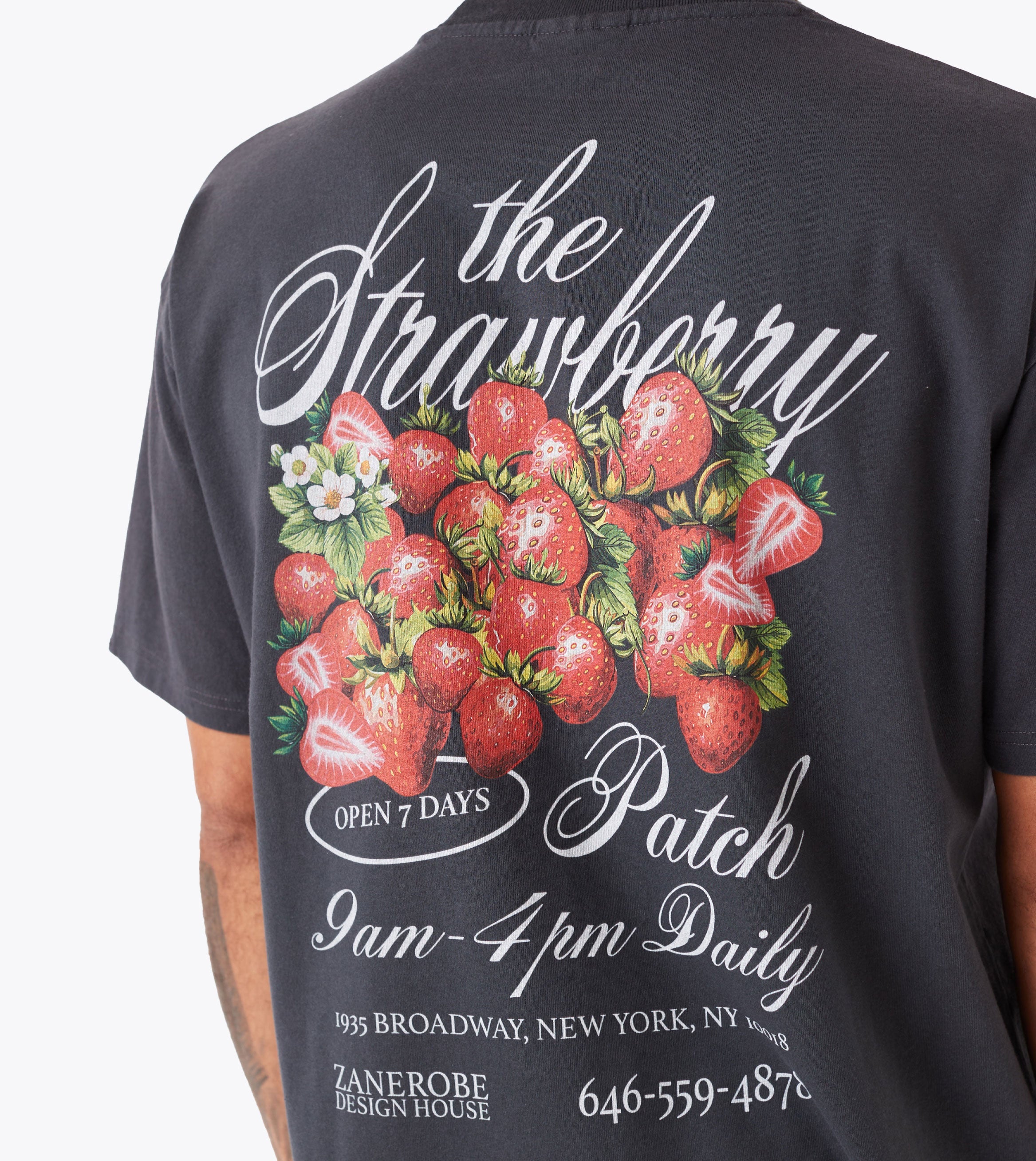 Strawberry Box Tee GD Black