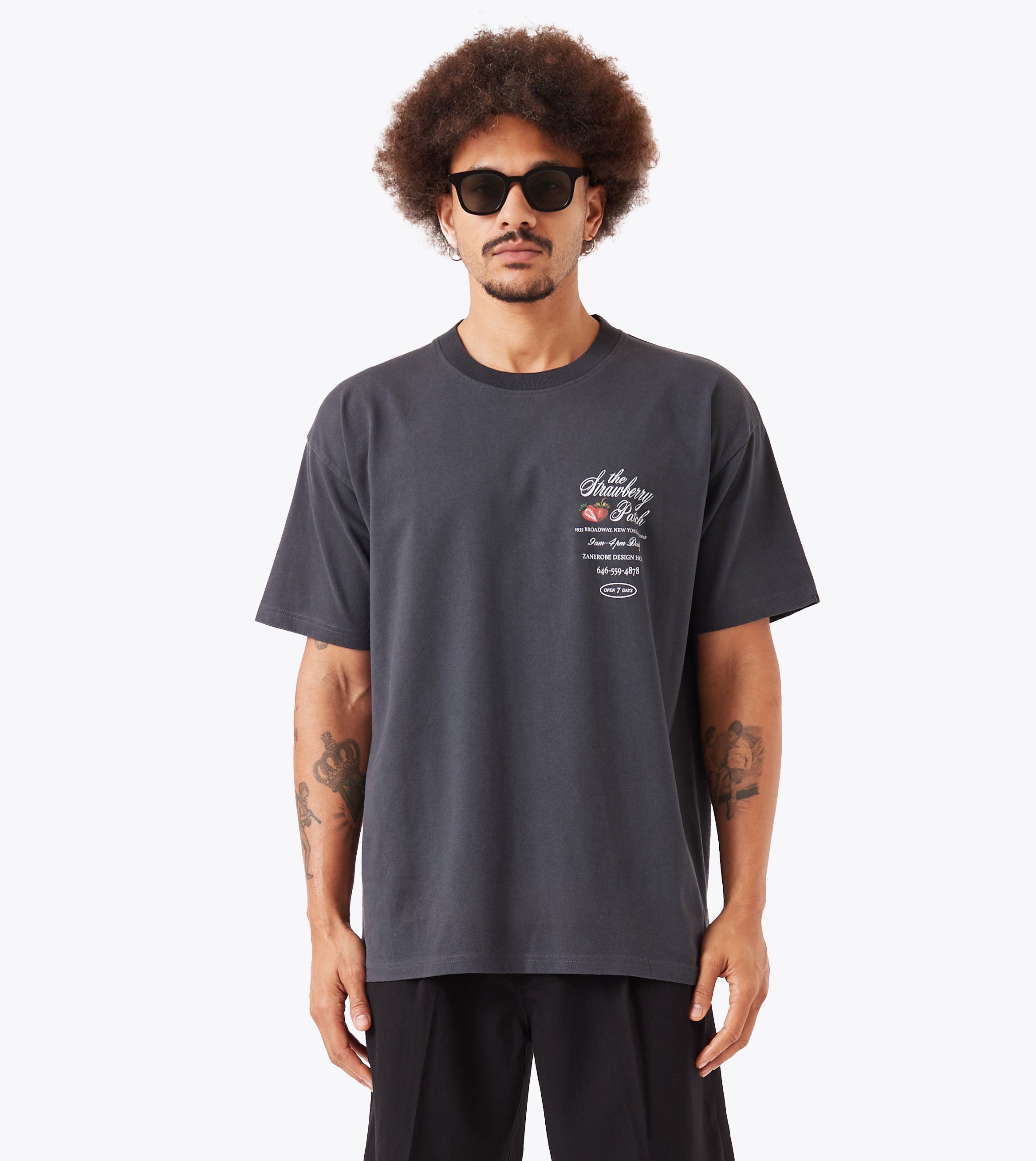 Strawberry Box Tee GD Black