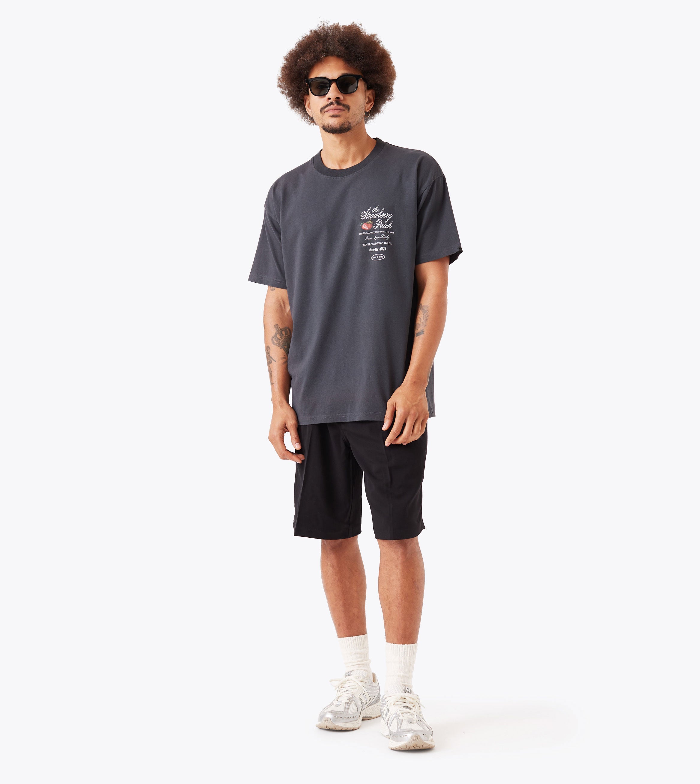 Strawberry Box Tee GD Black