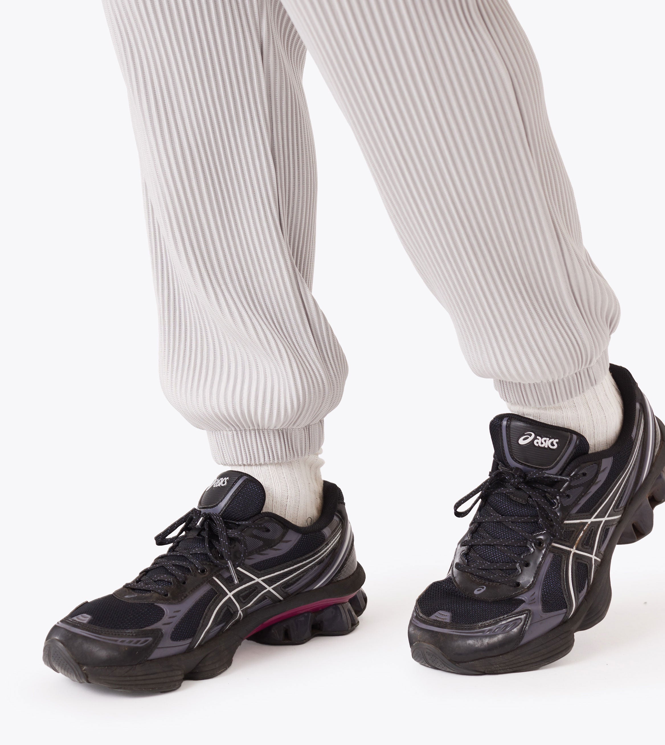 Sureshot Pleated Jogger Cement