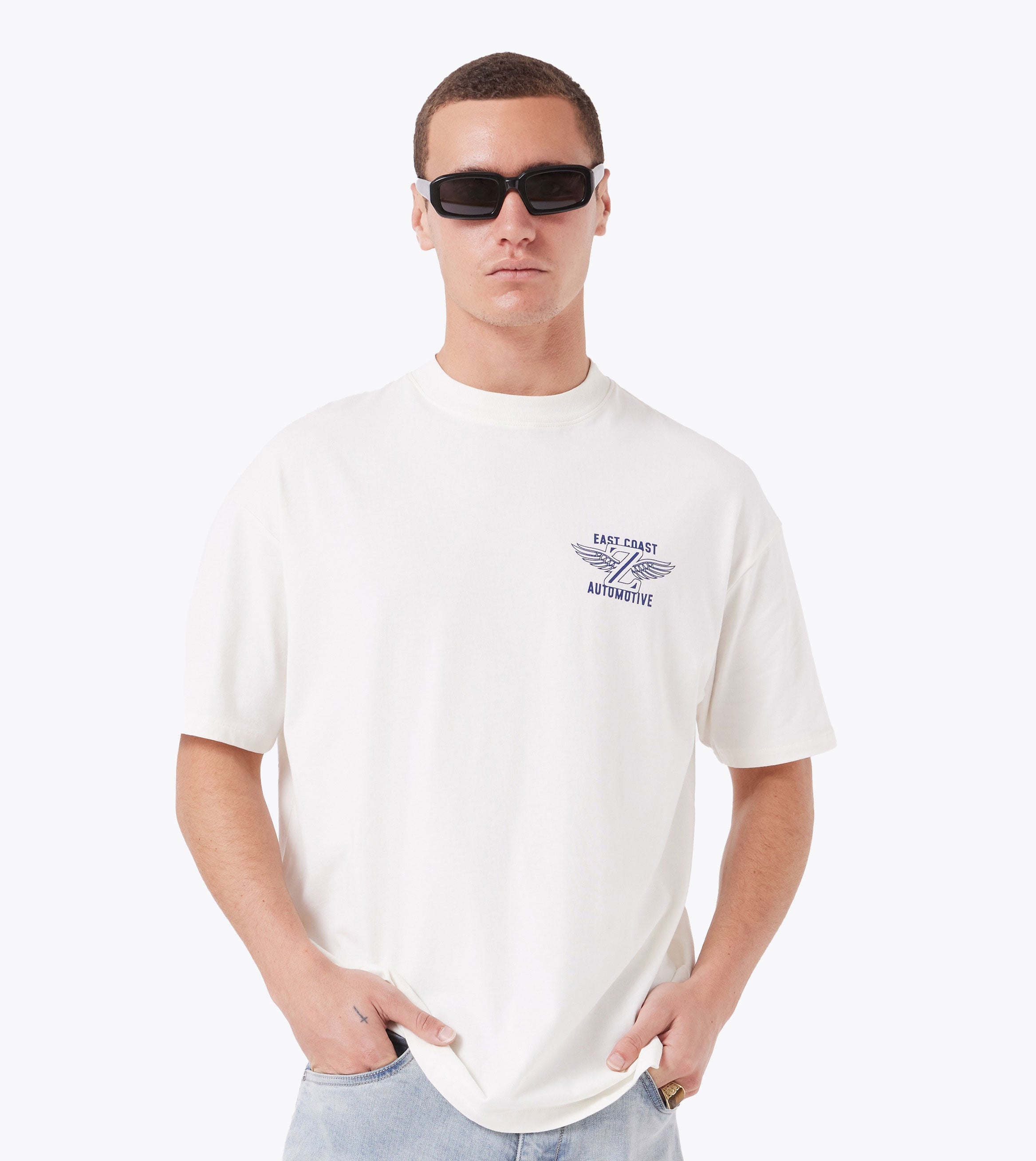 Automotive Box ++ Tee Vintage White