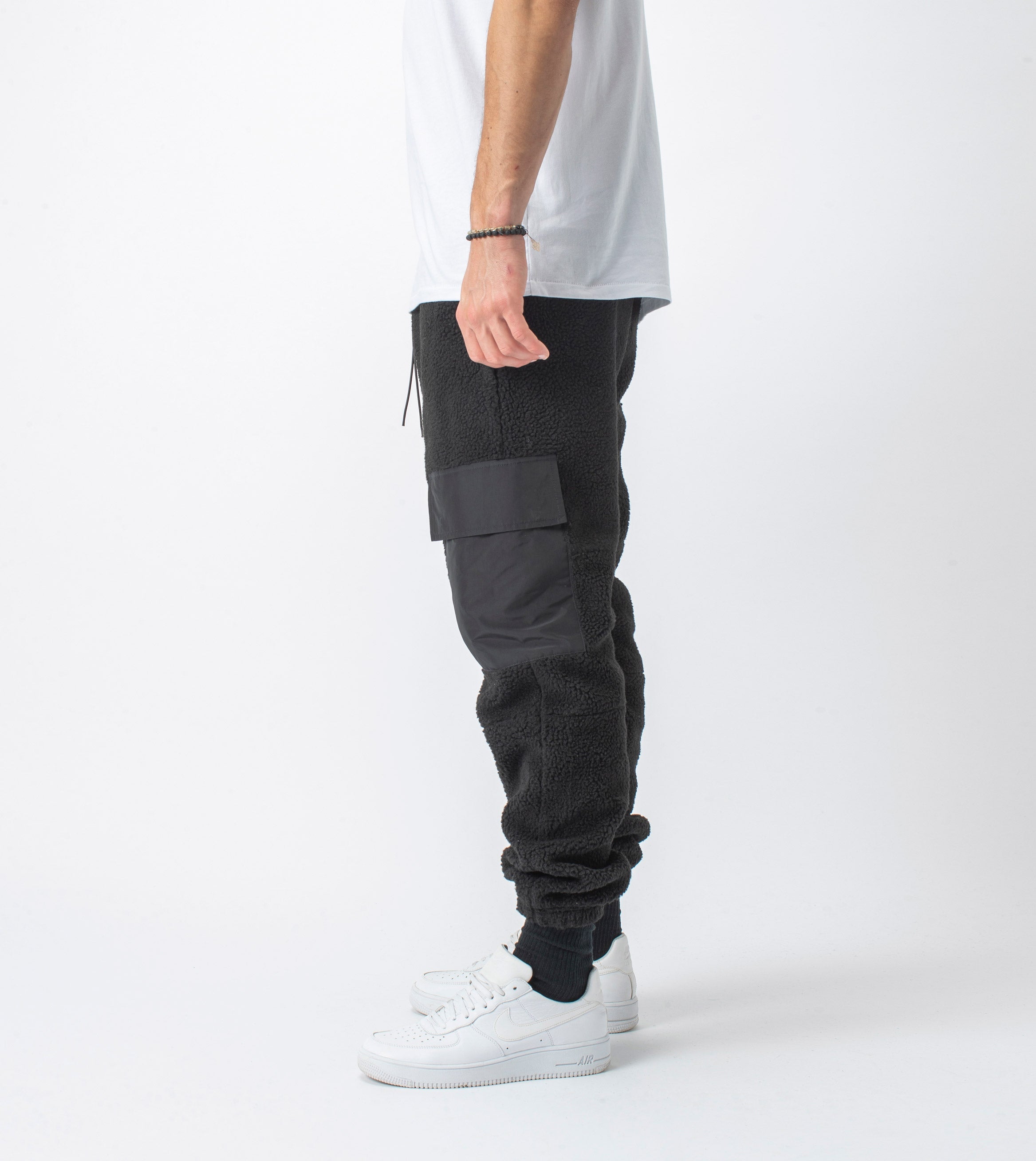 Jumpa Cargo Shearling Fleece Jogger Black