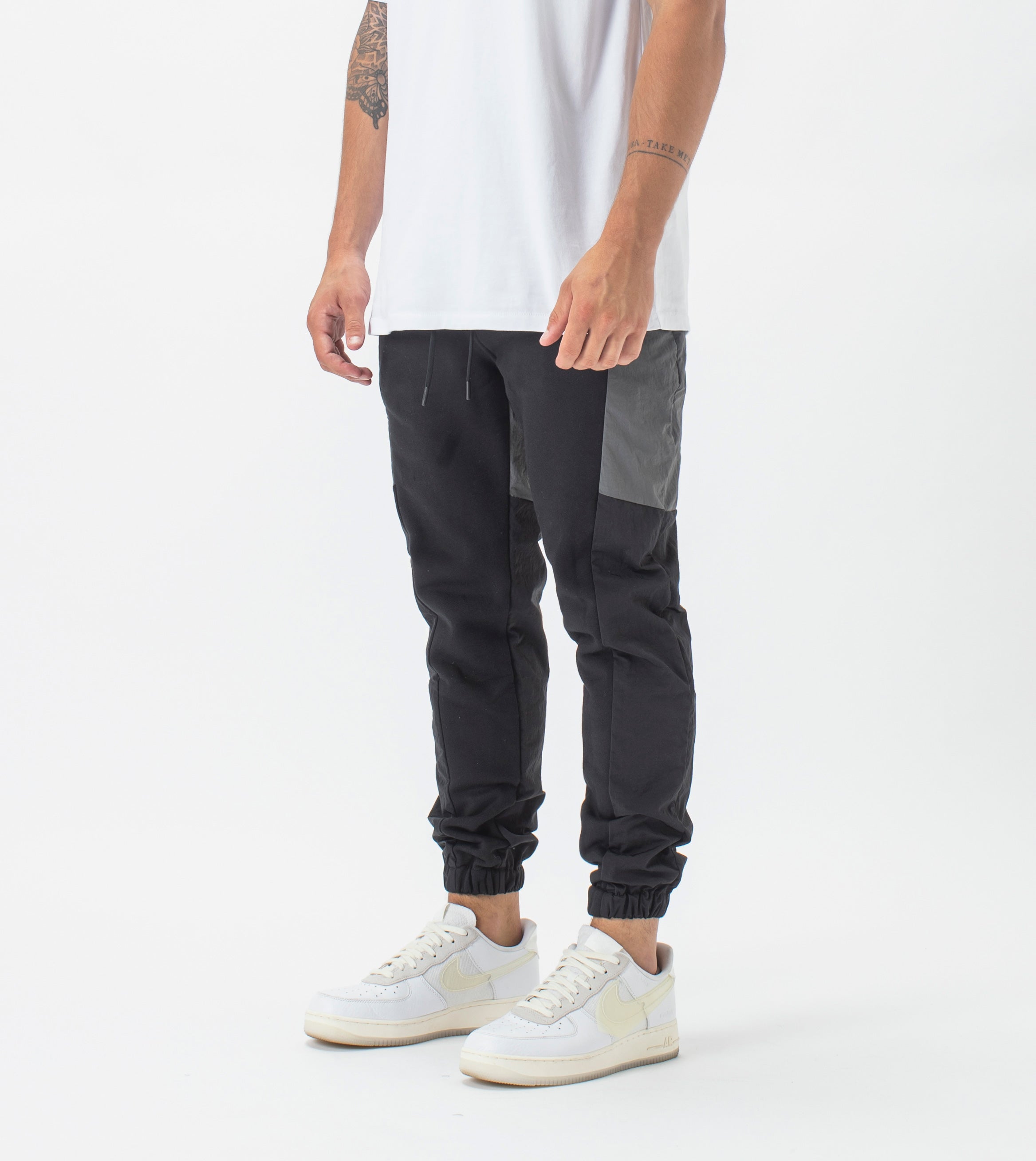 Jumpa Track Jogger Black
