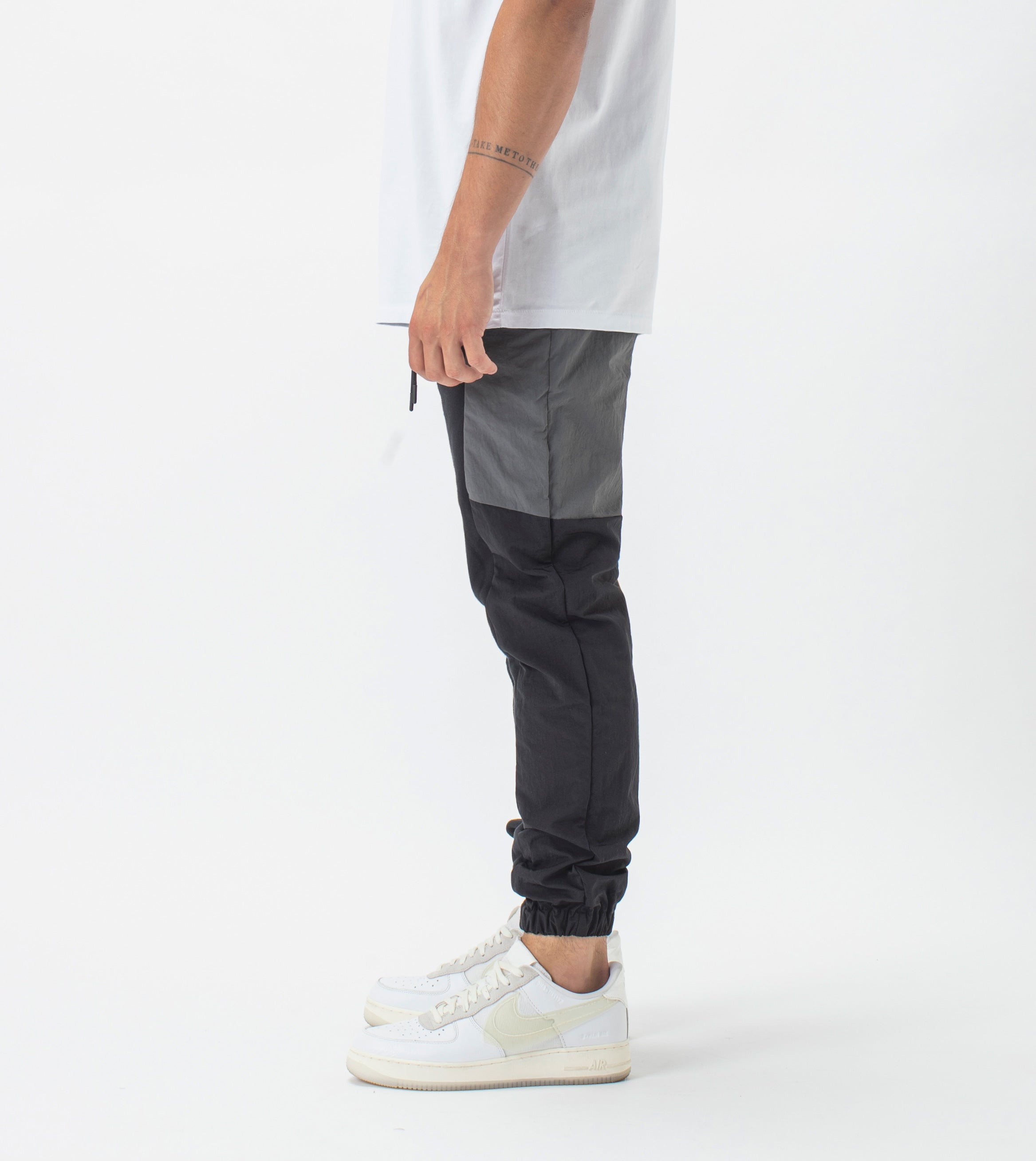 Jumpa Track Jogger Black