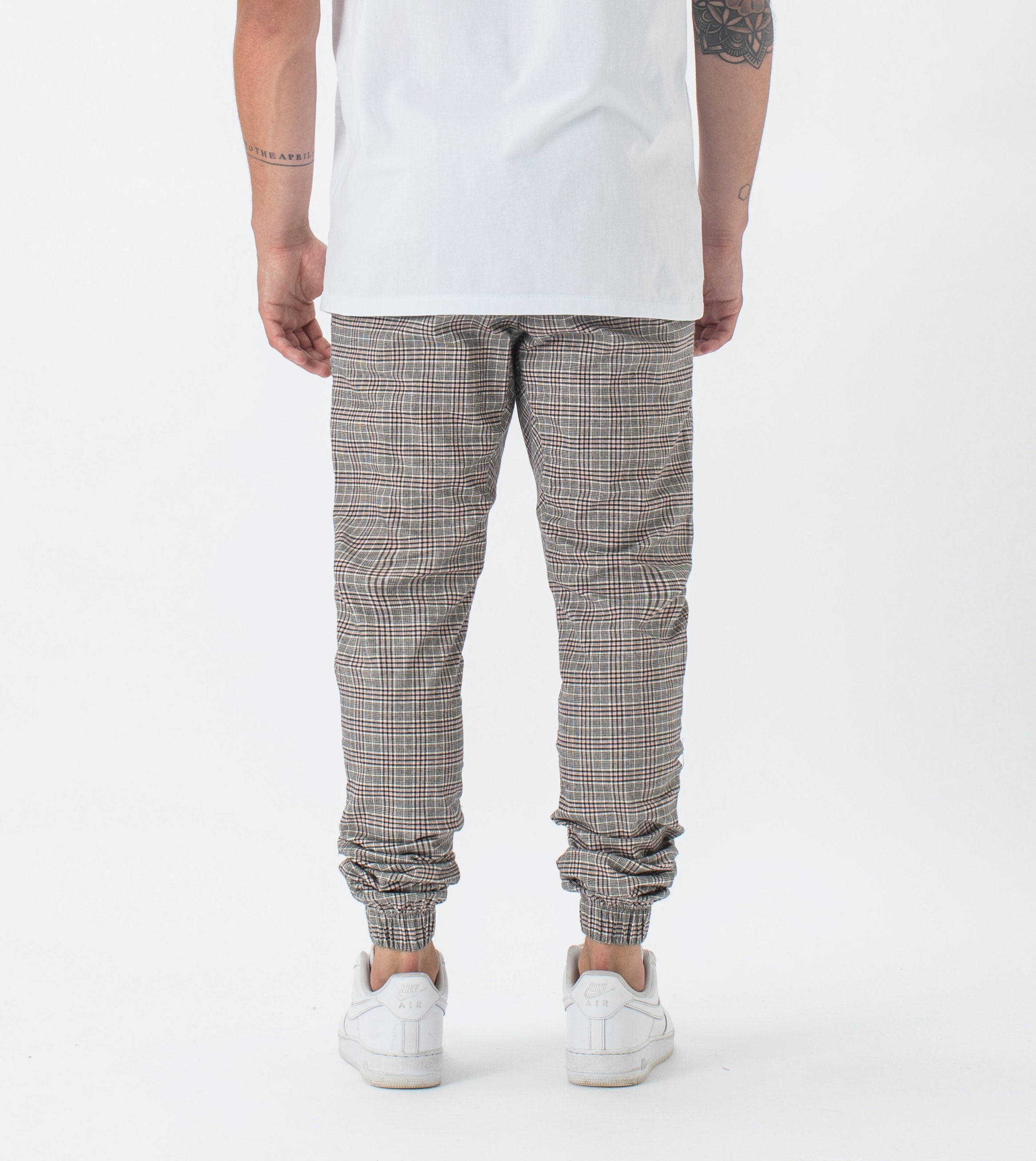Plaid Sureshot Jogger Milk/Red