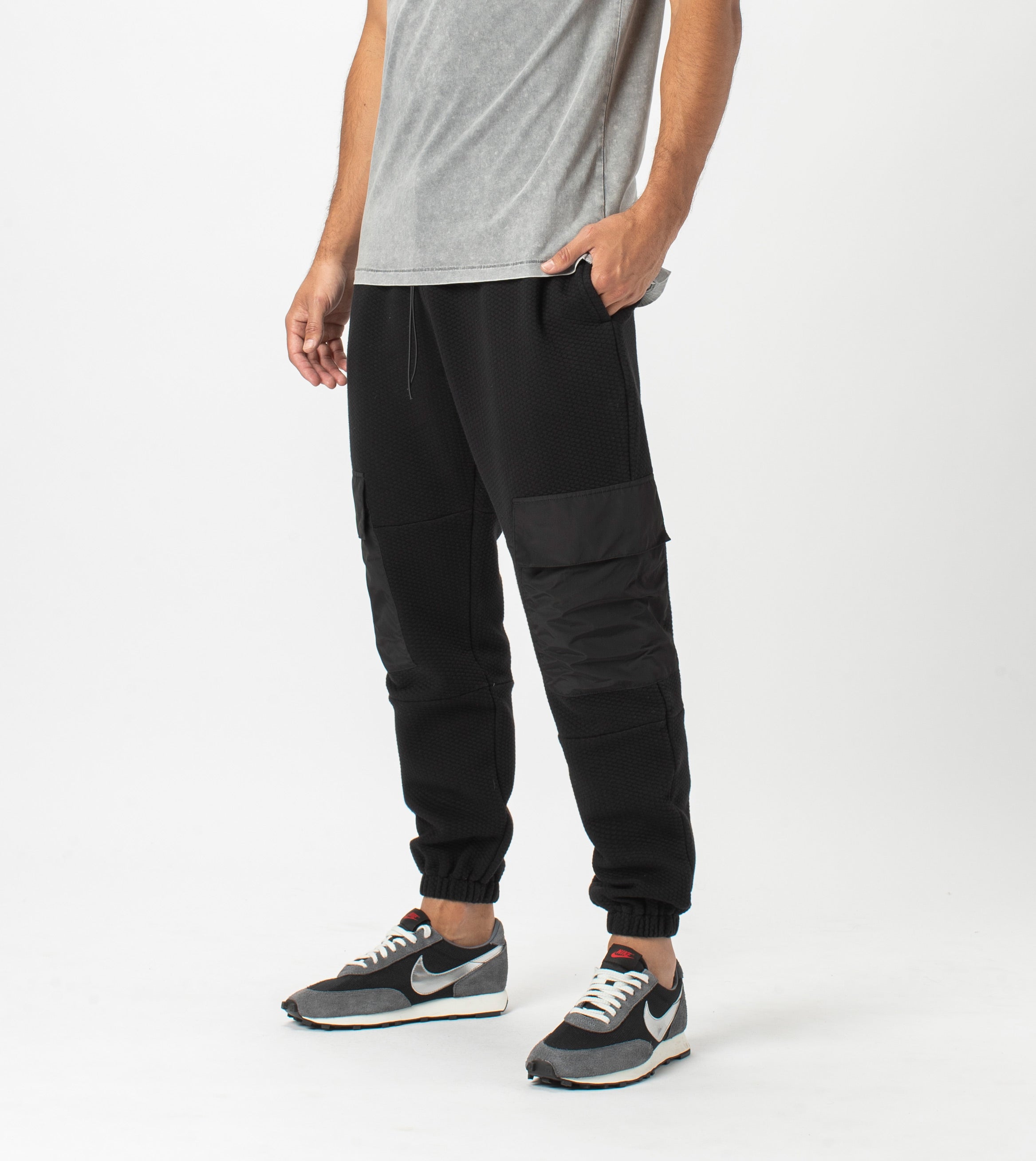 Quilt Jumpa Cargo Jogger Black