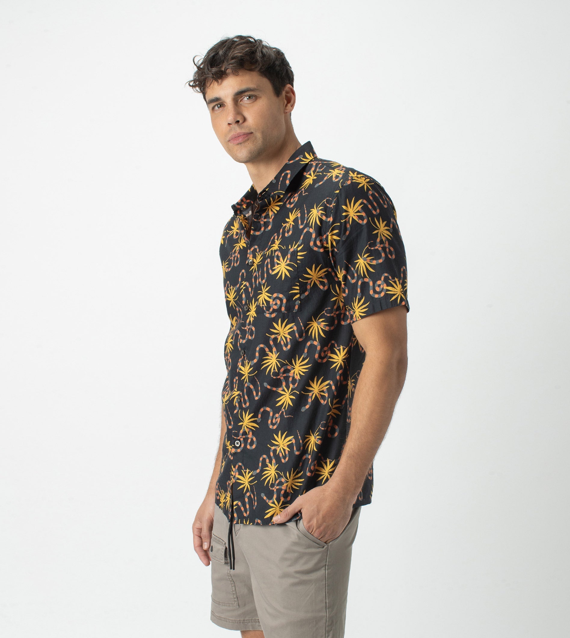 Serpent SS Shirt Black
