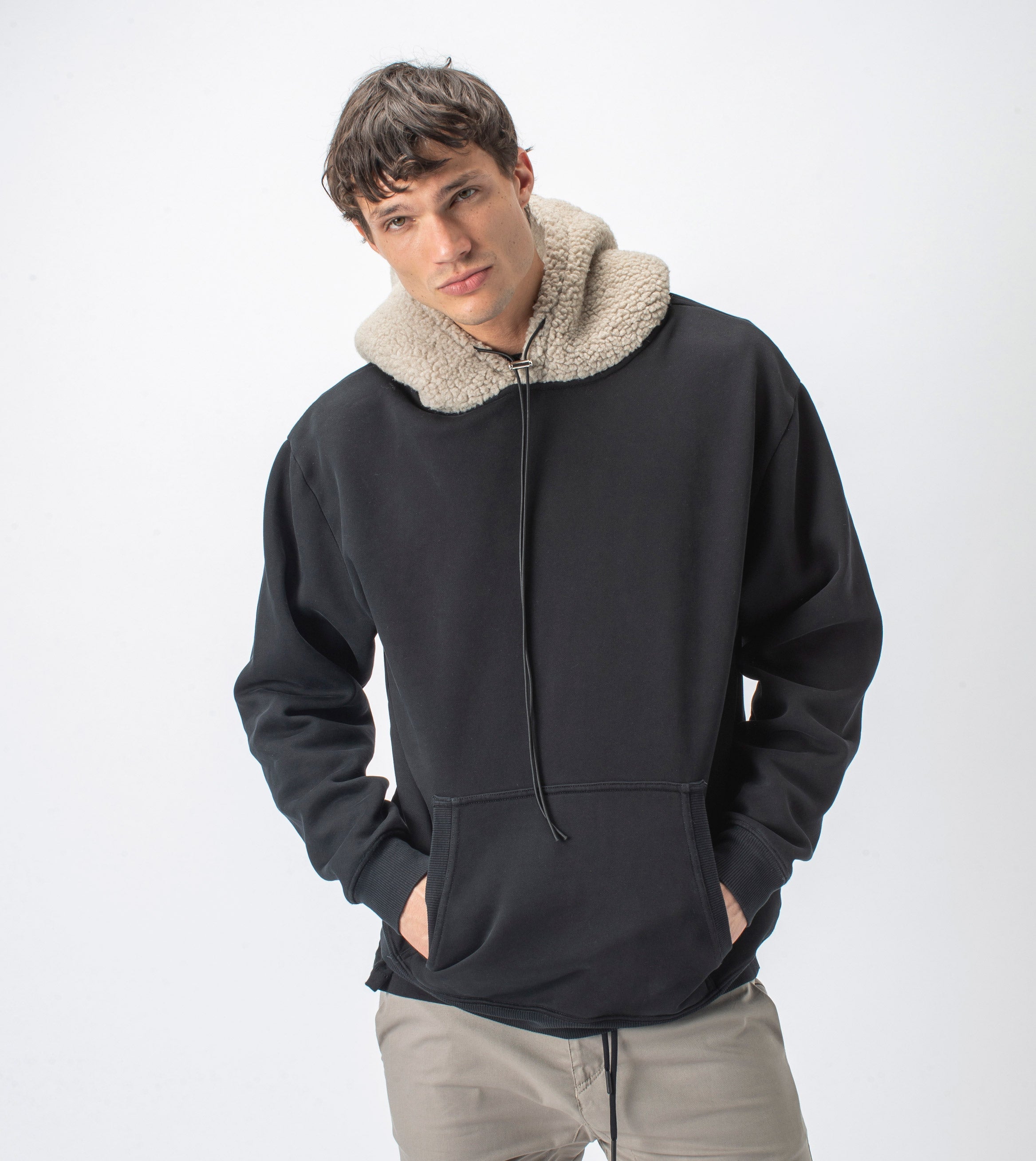 Shearling Hood Sweat Smokey Black/Timber