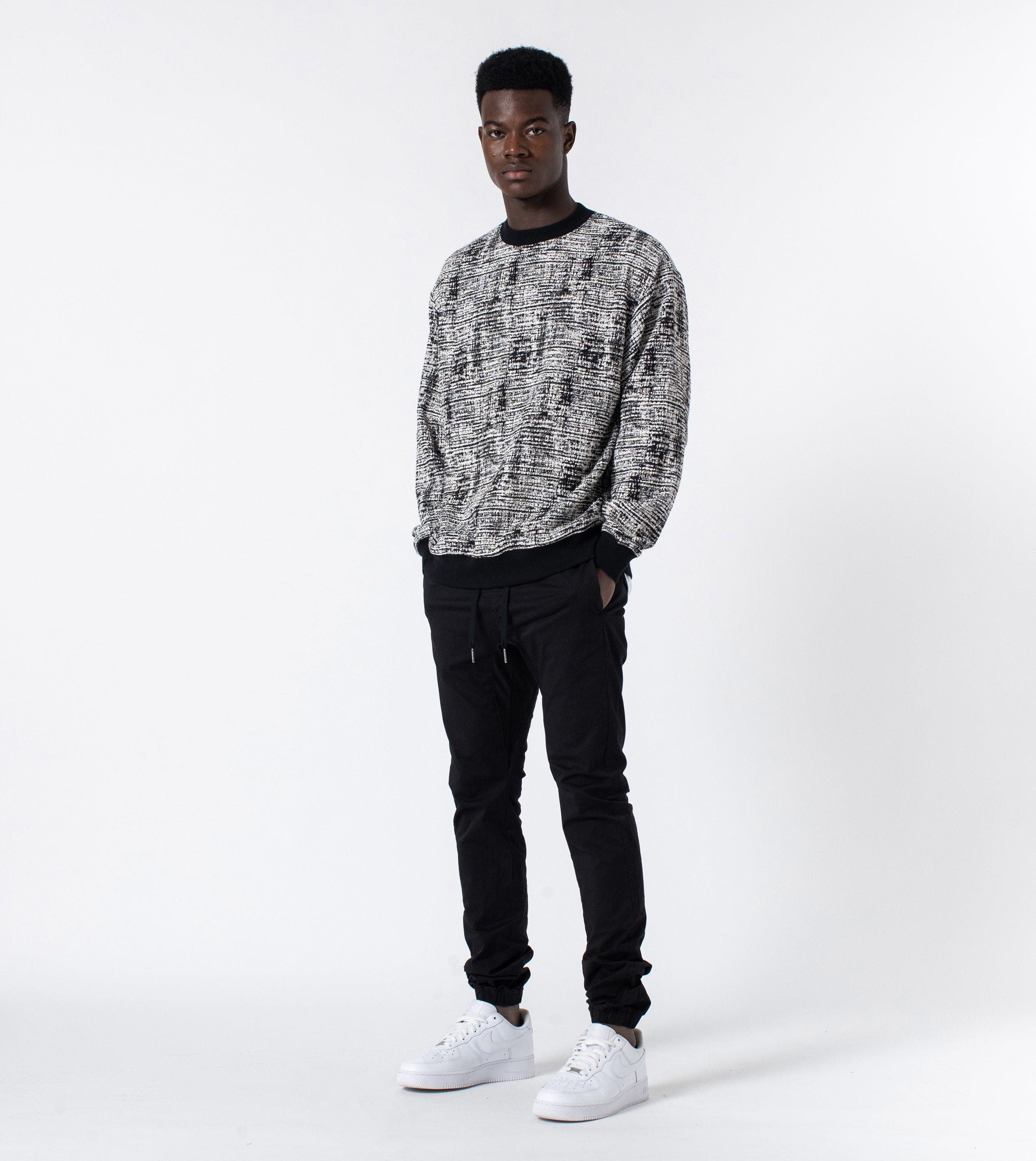 Static Crew Sweat Black/White