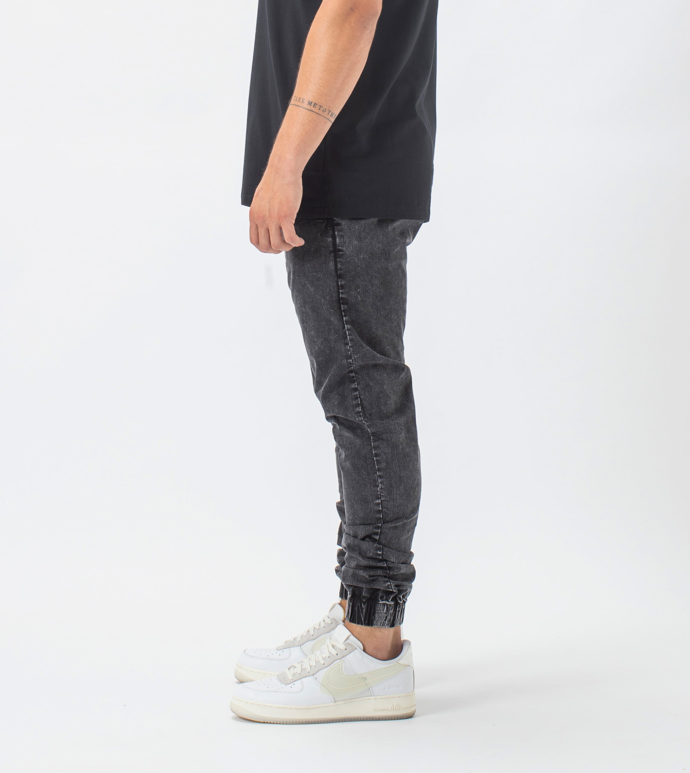 Sureshot Lightweight Jogger Vintage Black