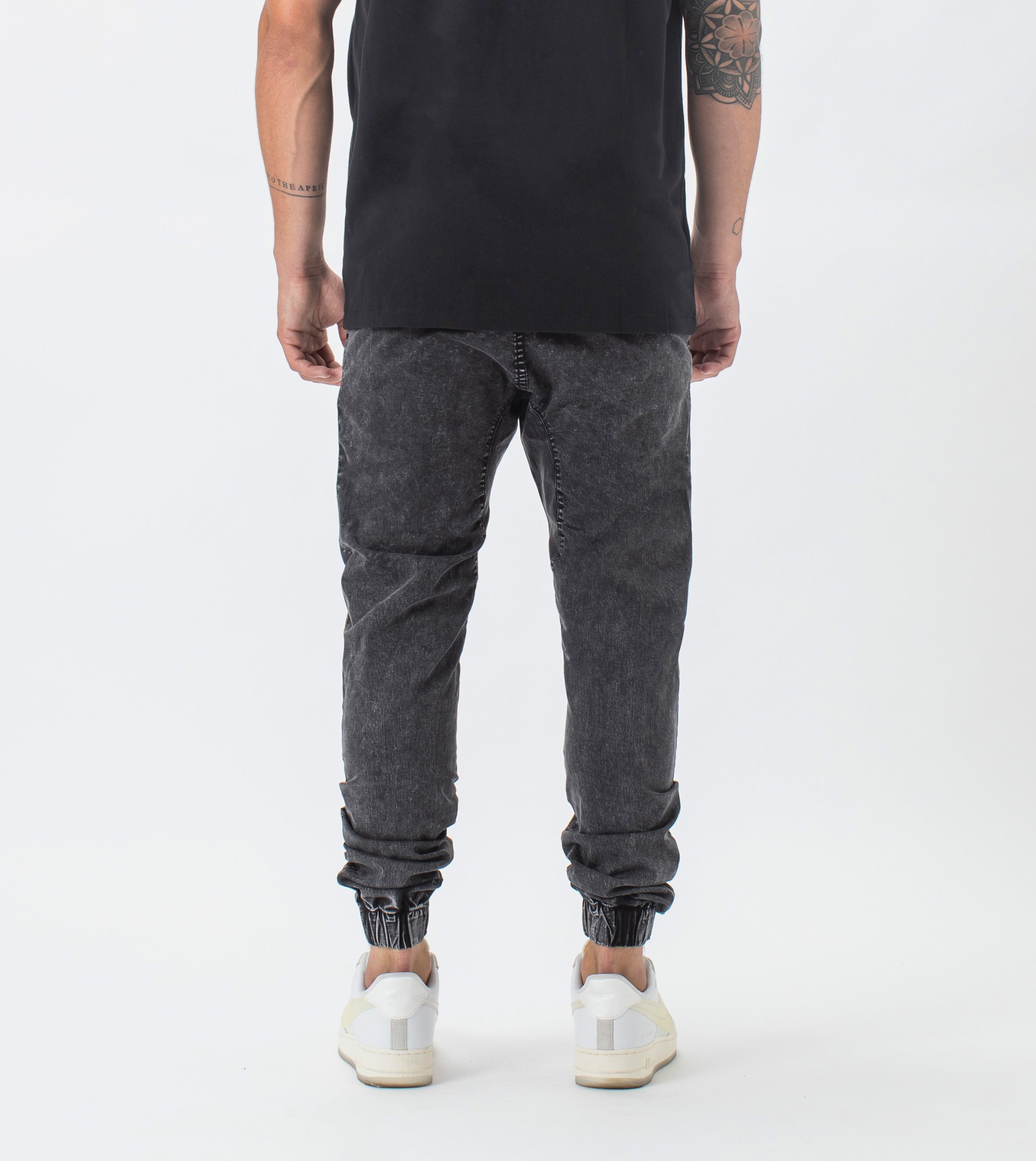 Sureshot Lightweight Jogger Vintage Black