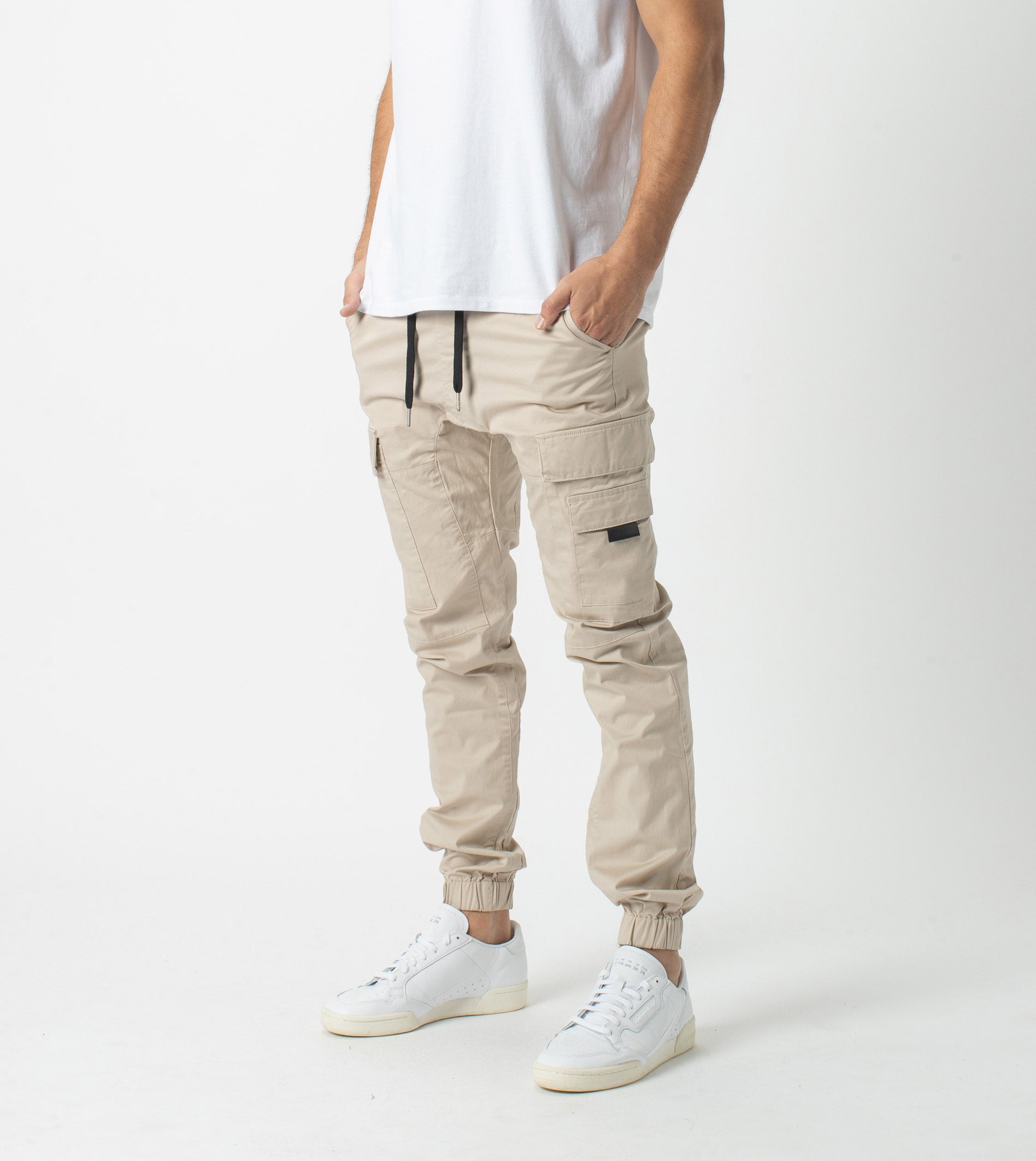 Sureshot Lightweight Cargo Jogger Oat