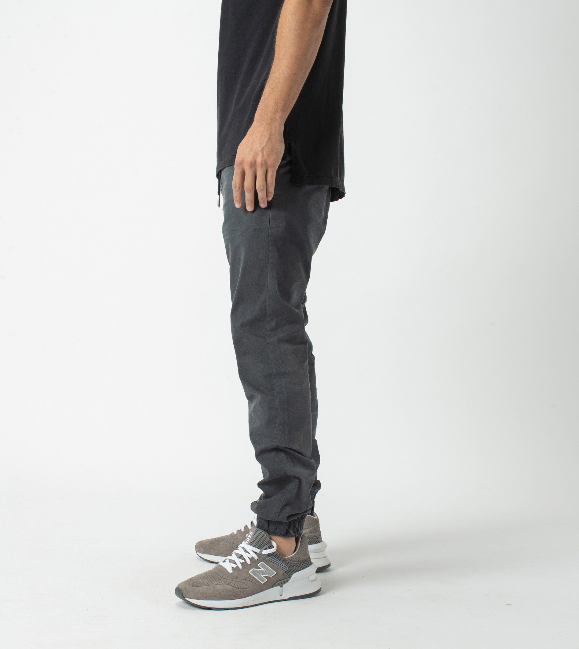 Sureshot Lightweight Jogger GD Black