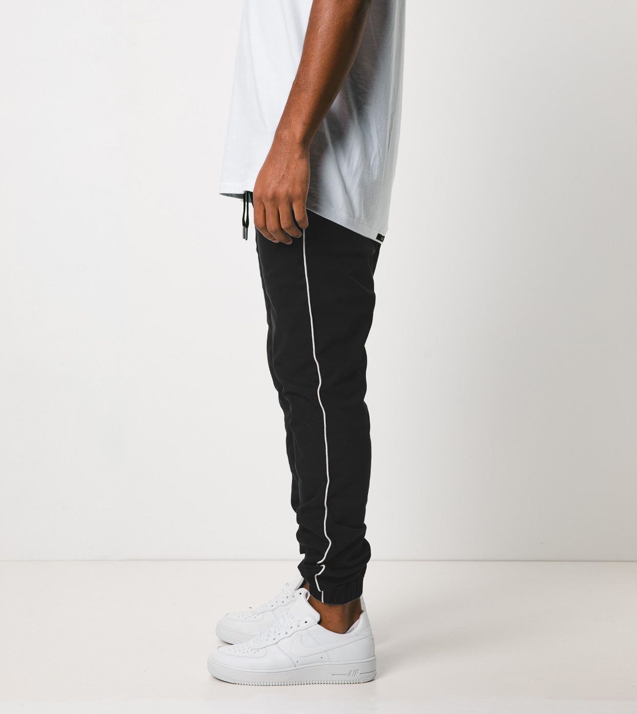 Sureshot Pipeline Jogger Black/White - Sale