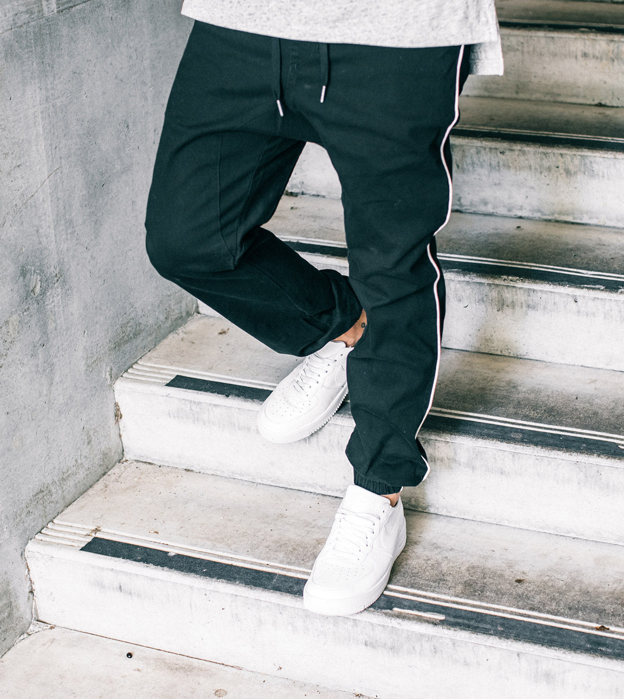 Sureshot Pipeline Jogger Black/White - Sale