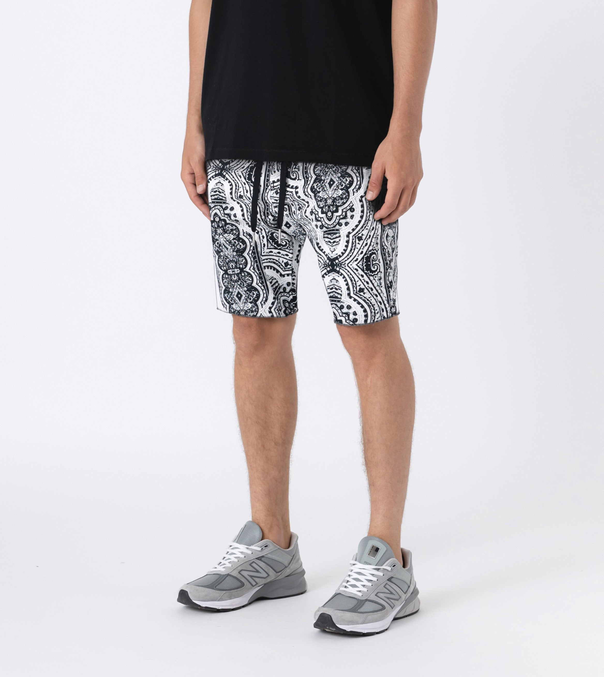 Sureshot Short Milk/Black