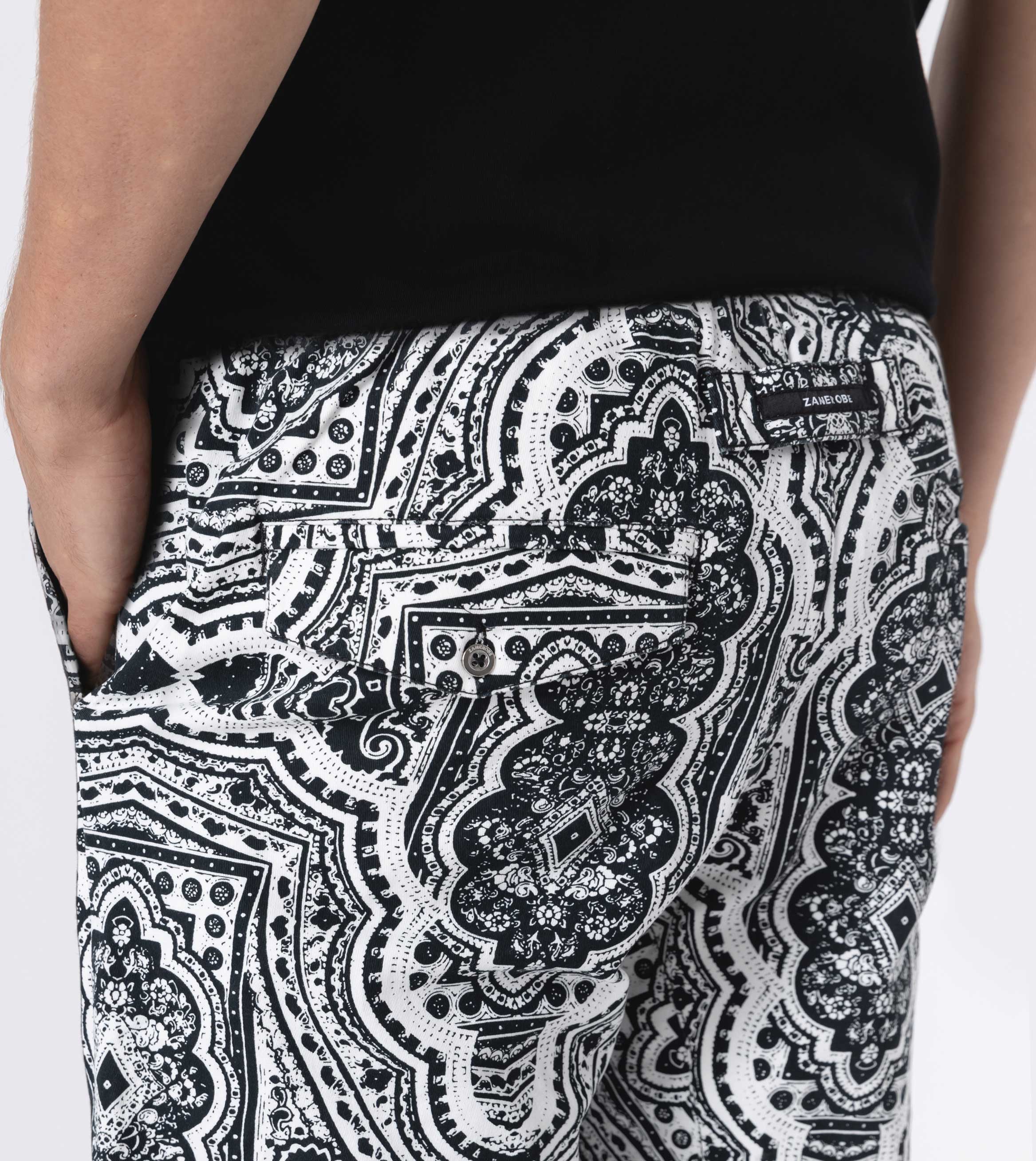 Sureshot Short Milk/Black