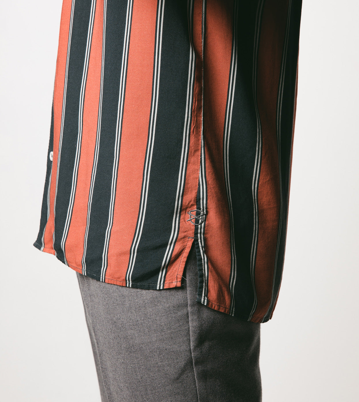 Tunnel SS Shirt Vintage Black/Clay - Sale