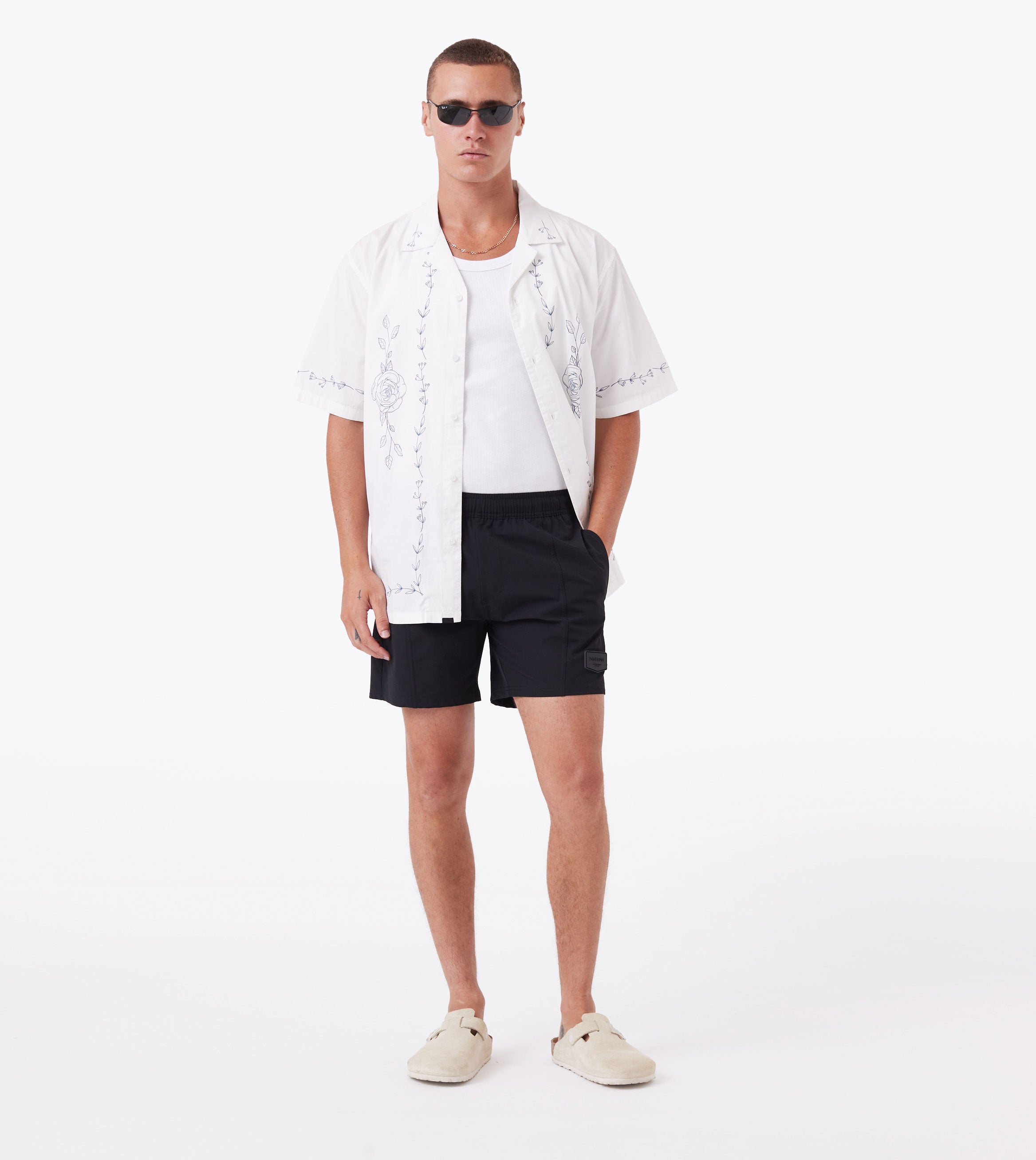 Vine Holiday SS Shirt White