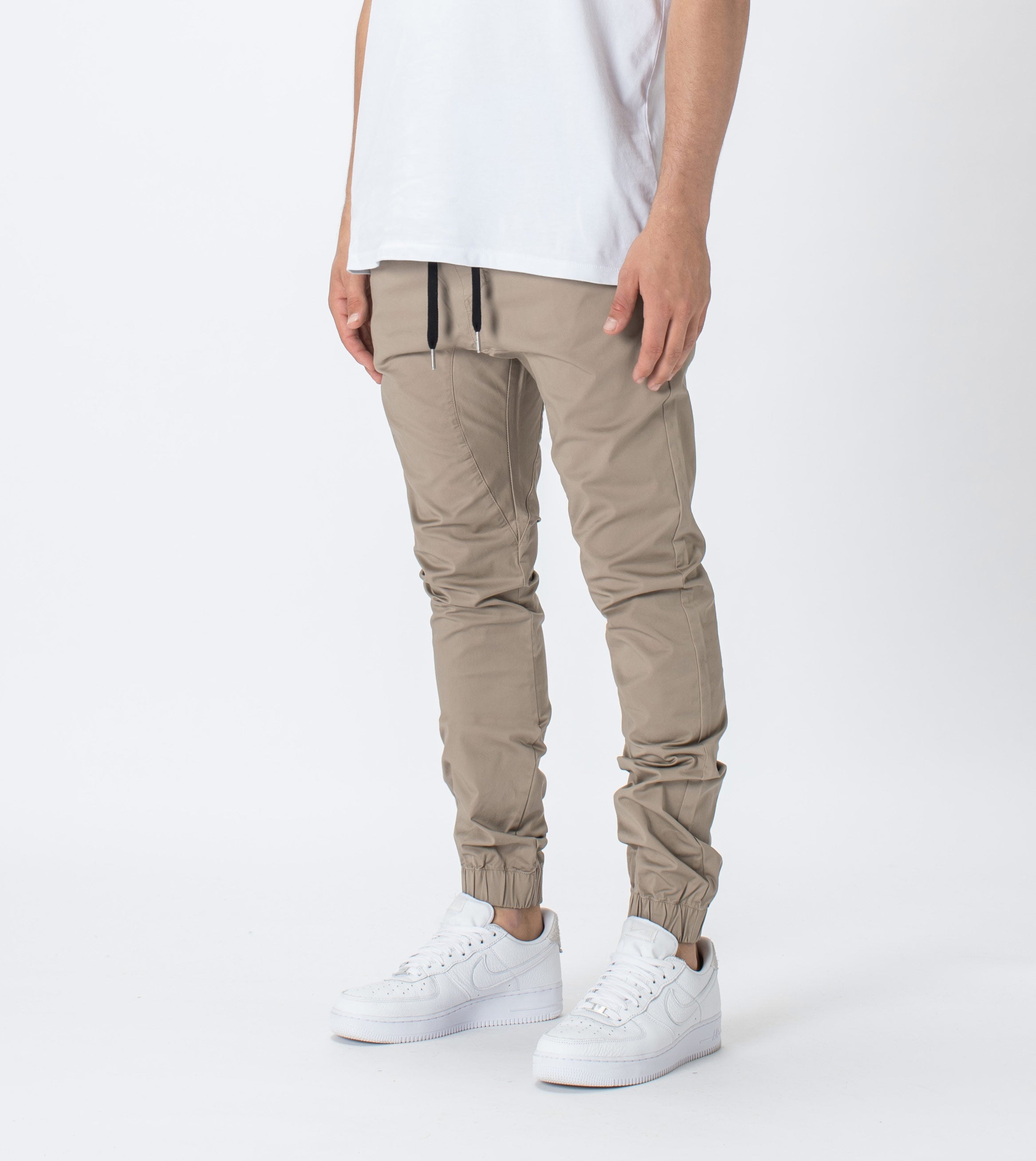 Sureshot Lightweight Jogger Sand