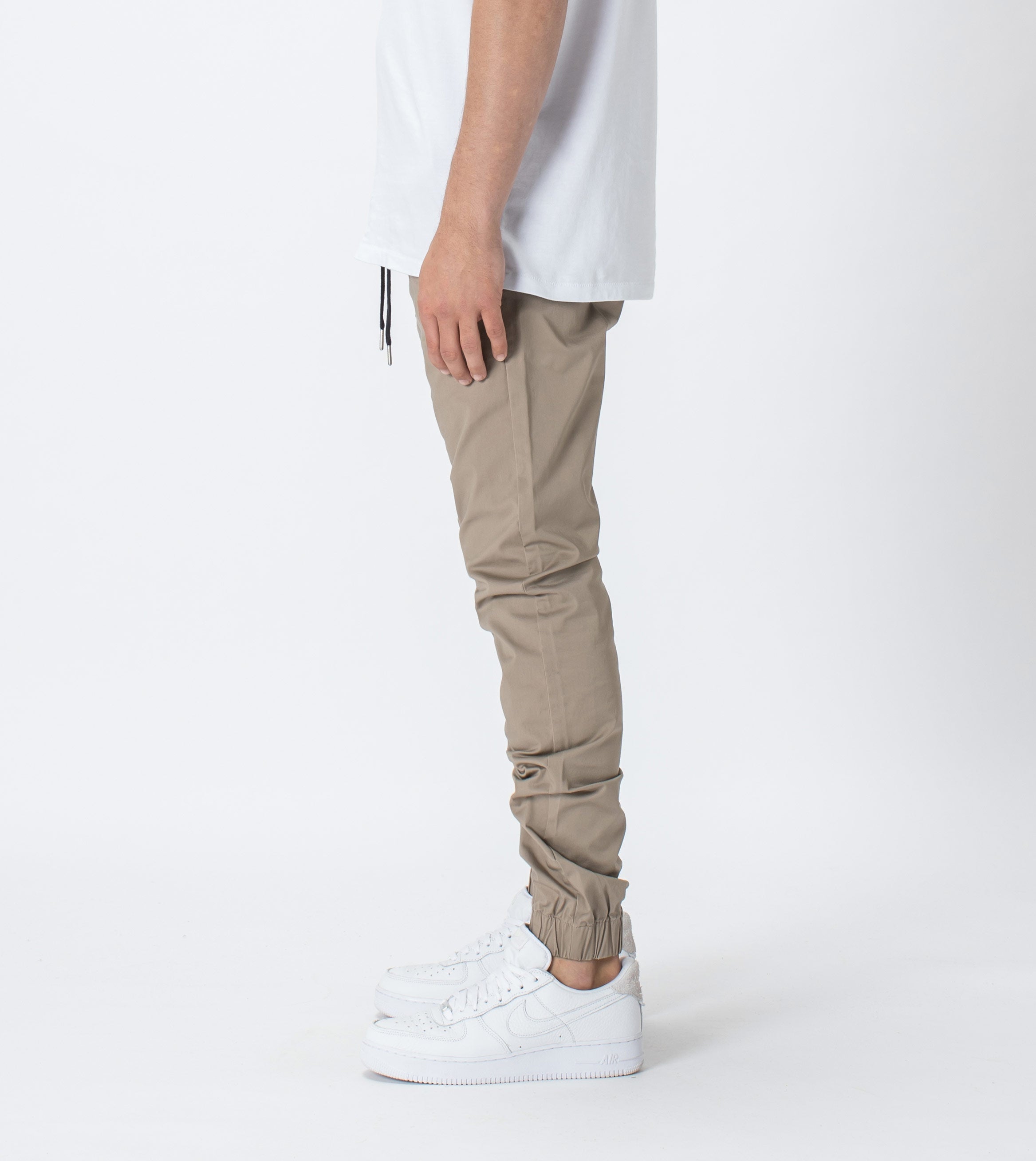 Sureshot Lightweight Jogger Sand